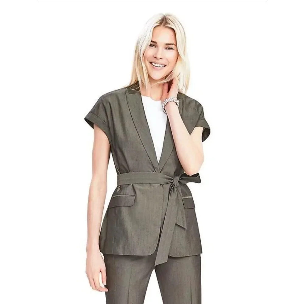 Banana Republic Gray Tie-Front Tuxedo Vest Size 2